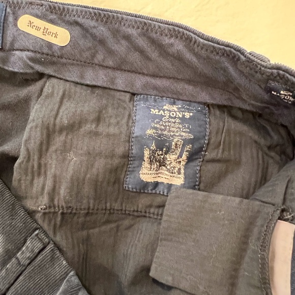 Masons - Picture 2 of 8